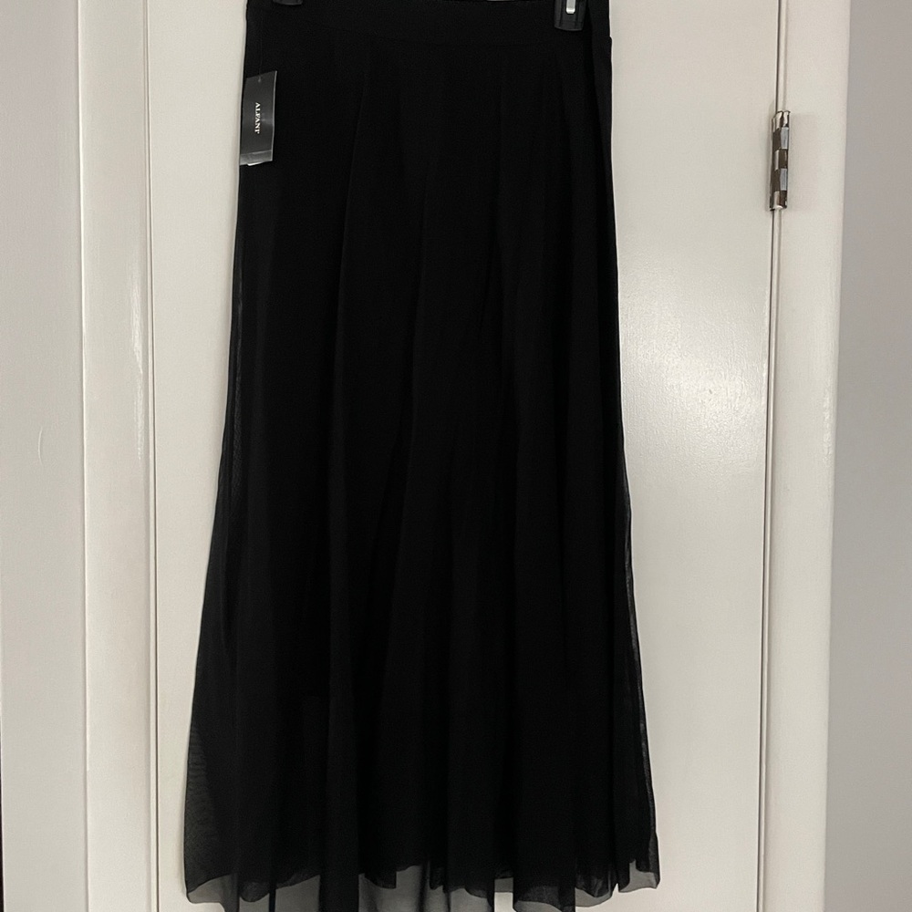 Elegant Black Women's Skirt